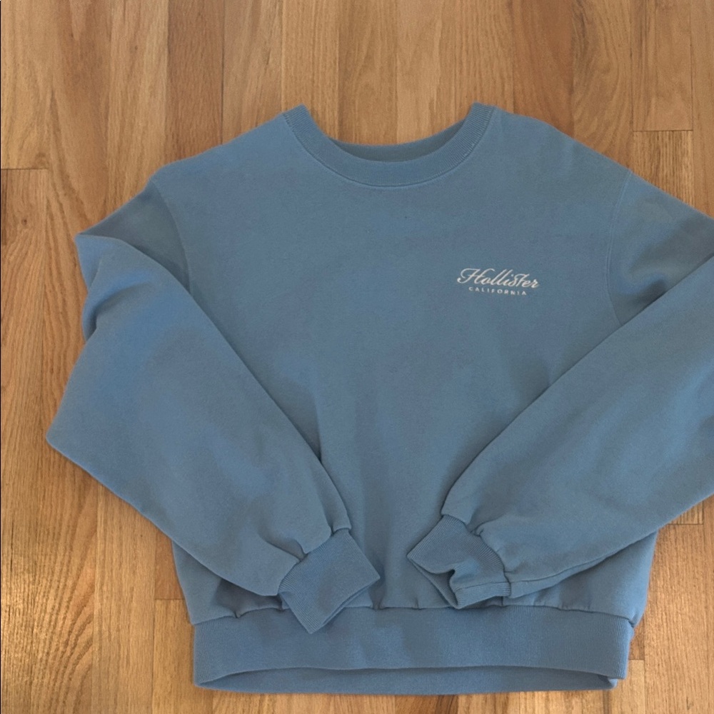 Hollister Women's Blue Logo Sweatshirt